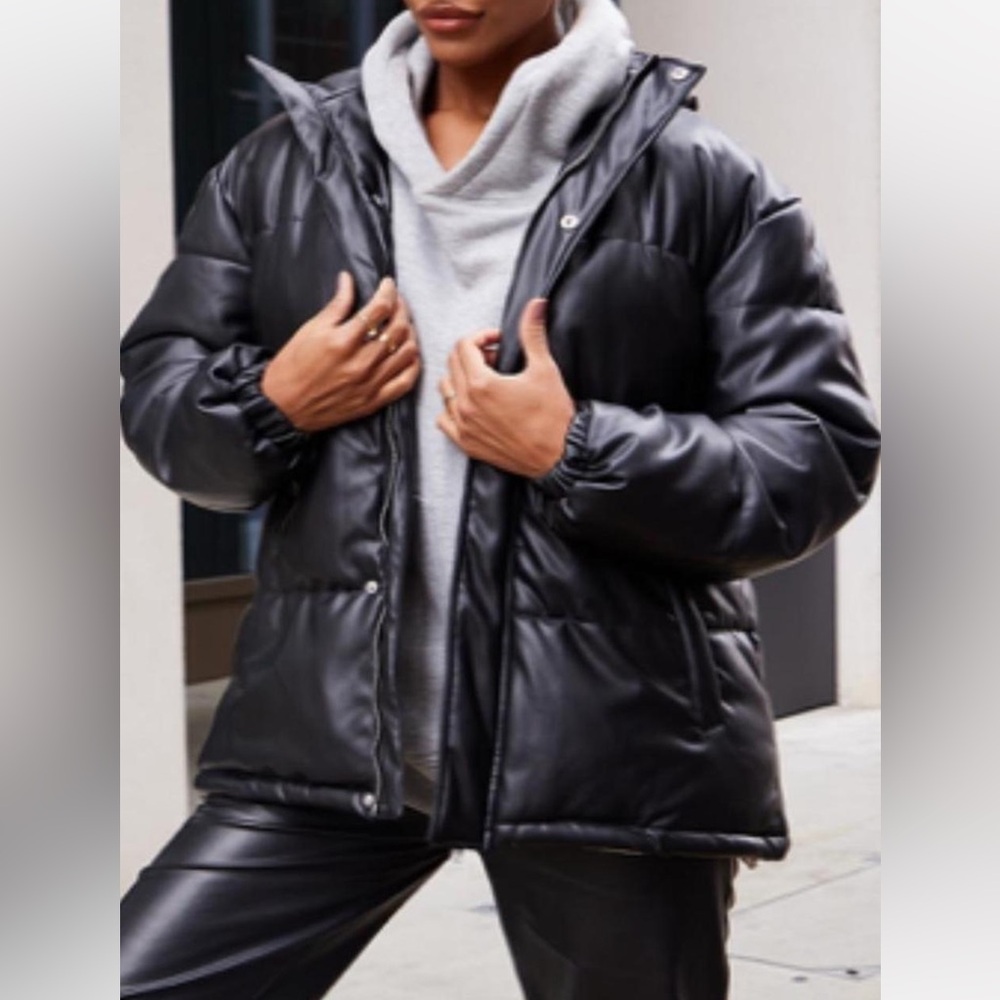 Pretty Little Thing hooded pocket front faux leather puffer black size XL (UK)